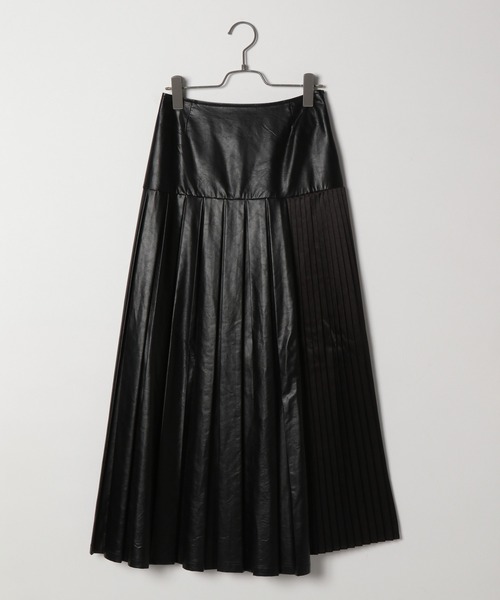 PAGEBOY（ページボーイ）の「フェイクレザープリーツスカート（スカート・レディース・ブラック/アイボリー・FREE）」の10枚目の写真