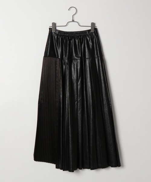 PAGEBOY（ページボーイ）の「フェイクレザープリーツスカート（スカート・レディース・ブラック/アイボリー・FREE）」の11枚目の写真