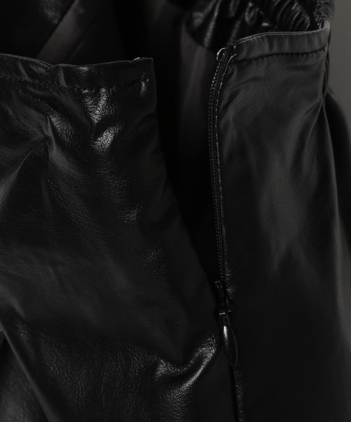 PAGEBOY（ページボーイ）の「フェイクレザープリーツスカート（スカート・レディース・ブラック/アイボリー・FREE）」の16枚目の写真