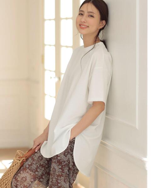 INGNI(イング)の「ラウンドヘムチュニックTシャツ(Tシャツ/カットソー・レディース・オフホワイト/ライトグリーン/スミクロ/ライトベージュ・M)」の2枚目の写真