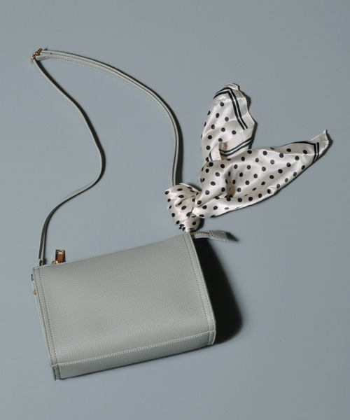 cache cache（カシュ カシュ）の「カシュカシュ cachecache / WEB限定スカーフ付ボックスショルダー（ショルダーバッグ・レディース・ブラック/グレー/レッド/ピンク/グリーン/マスタード/ダークベージュ・FREE）」の14枚目の写真