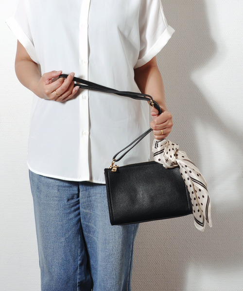 cache cache（カシュ カシュ）の「カシュカシュ cachecache / WEB限定スカーフ付ボックスショルダー（ショルダーバッグ・レディース・ブラック/グレー/レッド/ピンク/グリーン/マスタード/ダークベージュ・FREE）」の16枚目の写真