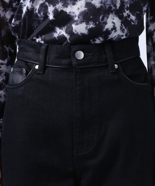HARE（ハレ）の「ロールアップデザインストレートデニムパンツ(HARE)（デニムパンツ・レディース・ホワイト/ブラック/ブルー・S/M）」の16枚目の写真