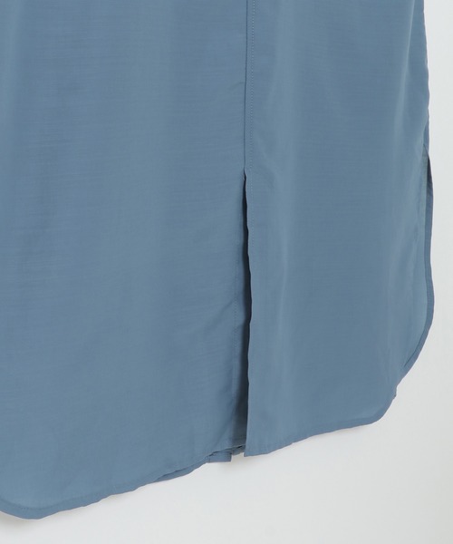 ikka（イッカ）の「バックスリットシアシャツワンピース（ワンピース・レディース・スカイブルー/ブラック・M/L）」の3枚目の写真