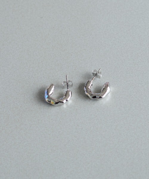Kastane（カスタネ）の「【fiw.】リフレクションフープピアス小（ピアス（両耳用）・レディース・シルバー/ゴールド・FREE）」の3枚目の写真