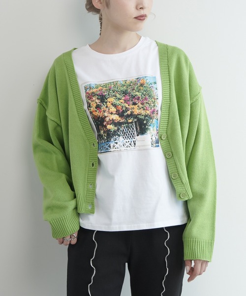 Lull(ルル)の「【Lull / ルル】ショートVネックニットカーディガン(カーディガン/ボレロ・レディース・オレンジ/グリーン/ライム/ブルー/パープル/ブラック・ONESIZE)」の3枚目の写真