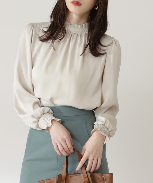 N.(N. Natural Beauty Basic)(エヌエヌナチュラルビューティーベーシック)の「◆フリルネックバックリボンブラウス(シャツ/ブラウス・レディース・ベージュ/ナチュラル/グリーン・MEDIUM)」の2枚目の写真