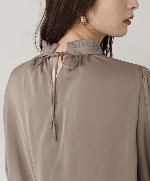 N.(N. Natural Beauty Basic)(エヌエヌナチュラルビューティーベーシック)の「◆フリルネックバックリボンブラウス(シャツ/ブラウス・レディース・ベージュ/ナチュラル/グリーン・MEDIUM)」の8枚目の写真