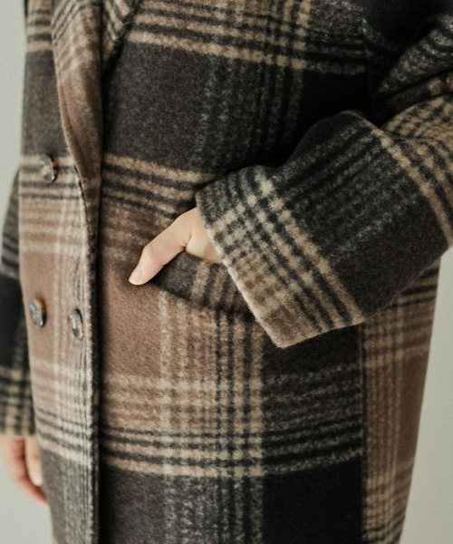 Fashion Letter（ファッションレター）の「チェック柄ミドル丈ダブルジャケット（チェスターコート・レディース・ベージュ/ブラウン・M/L）」の4枚目の写真