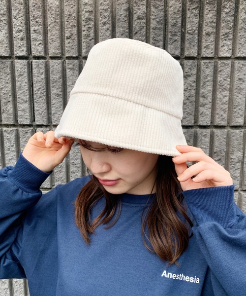 at12:03（アットイチニーゼロサン）の「コーデュロイバケットハット（ハット・レディース・ブラック/ベージュ/ブルー/アイボリー・FREE）」の2枚目の写真