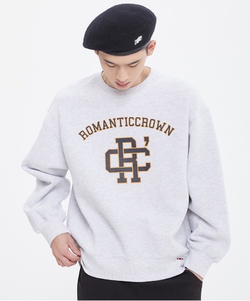 ROMANTIC CROWN(ロマンティッククラウン)の「【ROMANTIC CROWN】RC CLUB SWEATSHIRT / ロマンティックラウン RC クラブ スウェットシャツ(スウェット・メンズ・ライトグレー/ブラック/パープル/ライトイエロー・SMALL/MEDIUM/LARGE/X-LARGE)」の3枚目の写真
