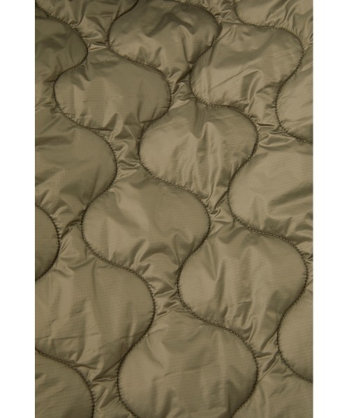 MOUSSY（マウジー）の「HOODED QUILTED ポンチョ（ポンチョ・レディース・ライトカーキ/ブラウン/ブラック/アイボリー・FREE）」の13枚目の写真