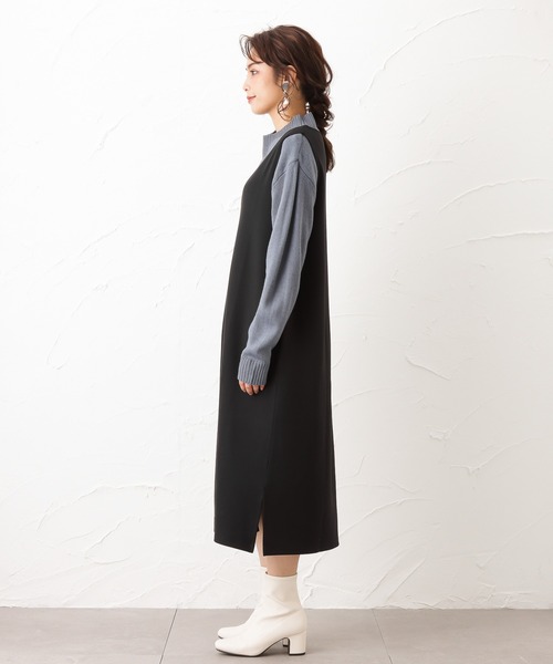 NAVY（ネイビー）の「ポンチ素材 ハンサムスウェット ジャンパースカート（ジャンパースカート・レディース・ブラック/ブラウン・フリー）」の13枚目の写真