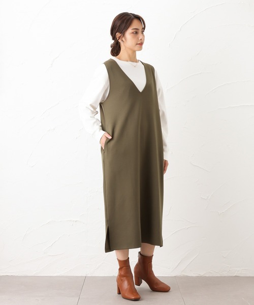 NAVY（ネイビー）の「ポンチ素材 ハンサムスウェット ジャンパースカート（ジャンパースカート・レディース・ブラック/ブラウン・フリー）」の11枚目の写真