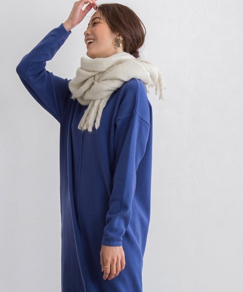 Pierrot（ピエロ）の「ふんわりストール（ストール/ショール・レディース・ベージュ/ブラック/ピンクベージュ/アイボリー・FREE）」の16枚目の写真