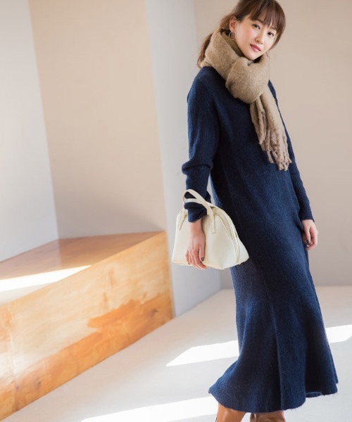 Pierrot（ピエロ）の「ふんわりストール（ストール/ショール・レディース・ベージュ/ブラック/ピンクベージュ/アイボリー・FREE）」の19枚目の写真