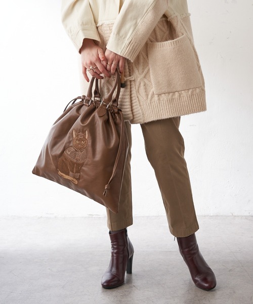 セール 刺繍巾着レザートートバッグ ネコ ウマ トートバッグ Ear Papillonner イアパピヨネ のファッション通販 Zozotown