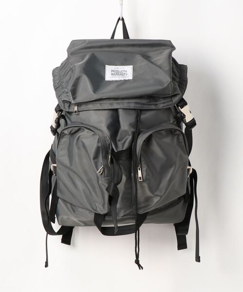 PRODUCTY WARRANTY（プロダクティワランティ）の「【PRODUCTY WARRANTY】 ダブルポケット メタル フラップ リュック（バックパック/リュック・メンズ・チャコール/ブラック/ネイビー・FREE）」の3枚目の写真