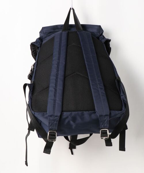 PRODUCTY WARRANTY（プロダクティワランティ）の「【PRODUCTY WARRANTY】 ダブルポケット メタル フラップ リュック（バックパック/リュック・メンズ・チャコール/ブラック/ネイビー・FREE）」の4枚目の写真