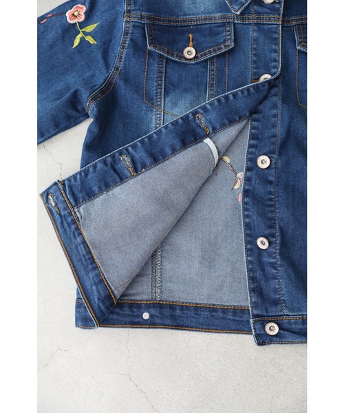 cawaii（カワイイ）の「超伸縮　梅の花刺繍デニムジャケット（デニムジャケット・レディース・ネイビー・FREE）」の8枚目の写真