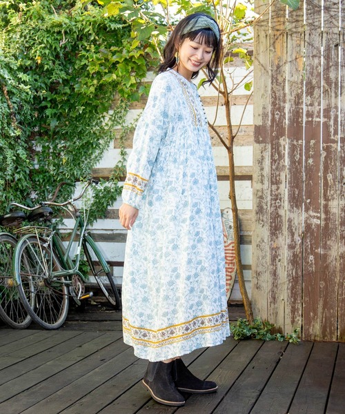 チャイハネ(チャイハネ)の「【チャイハネ】ボタニカル柄ヘレラワンピース(ワンピース・レディース・ホワイト/レッド/グリーン・FREE)」の4枚目の写真