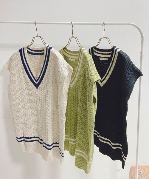 AS KNOW AS plus（アズノゥアズプラス）の「●ケーブルチルデンベスト（ベスト・レディース・ブラック/グリーン/アイボリー・FREE）」の5枚目の写真