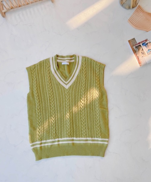 AS KNOW AS plus（アズノゥアズプラス）の「●ケーブルチルデンベスト（ベスト・レディース・ブラック/グリーン/アイボリー・FREE）」の10枚目の写真