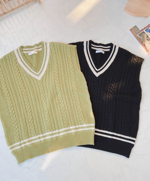 AS KNOW AS plus（アズノゥアズプラス）の「●ケーブルチルデンベスト（ベスト・レディース・ブラック/グリーン/アイボリー・FREE）」の4枚目の写真