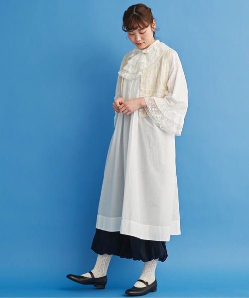 Malle(マル)の「malle チュール刺繍 ジャボ(付け襟・レディース・オフホワイト/ブラック・FREE)」の9枚目の写真