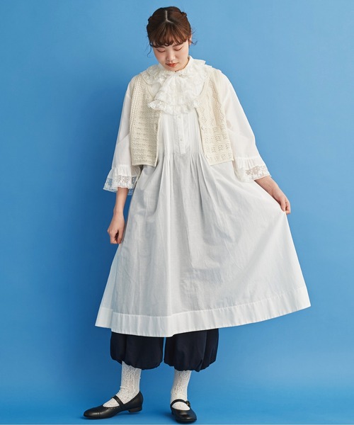 Malle(マル)の「malle チュール刺繍 ジャボ(付け襟・レディース・オフホワイト/ブラック・FREE)」の10枚目の写真