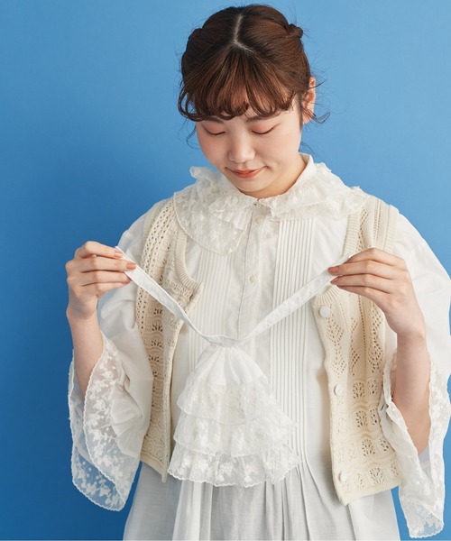Malle(マル)の「malle チュール刺繍 ジャボ(付け襟・レディース・オフホワイト/ブラック・FREE)」の6枚目の写真