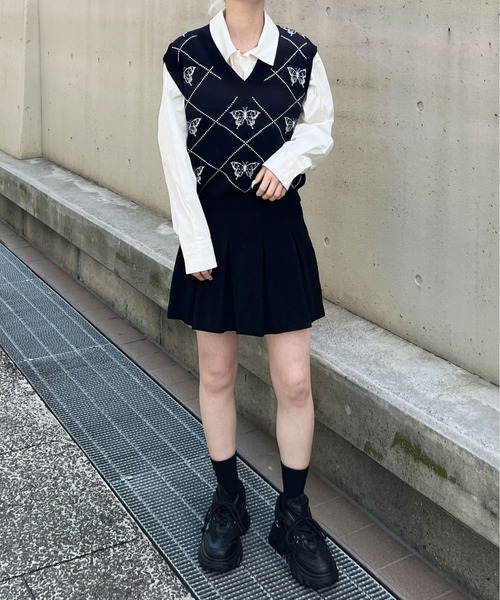 PairPair(ペアペア)の「バタフライジャガードベスト(ベスト・レディース・ブラック/ライトベージュ/グレイッシュブルー・フリー)」の13枚目の写真