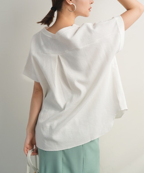 Futier land(フューティアランド)の「ワッフルVネックTシャツ(Tシャツ/カットソー・レディース・ホワイト/ブラック/チャコールグレー/モカ・MEDIUM)」の6枚目の写真