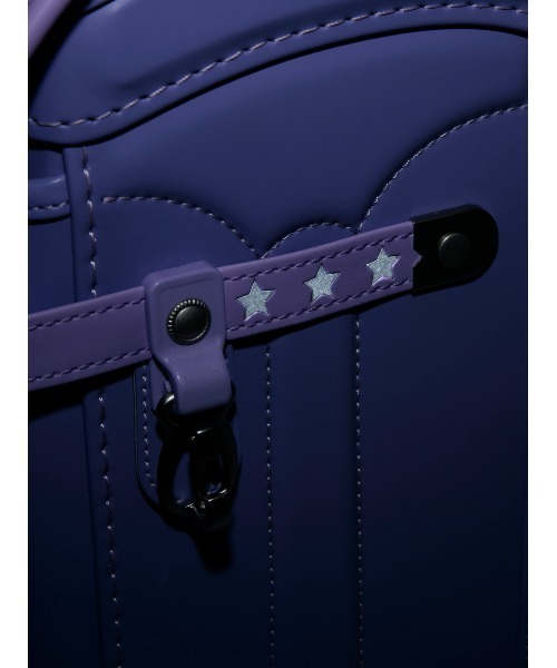 fafa（フェフェ）の「【早期特典付】2027年新入学ランドセル - ライラックxラベンダー（クラリーノ / キューブ型）（ランドセル・キッズ・パープル・FREE）」の4枚目の写真