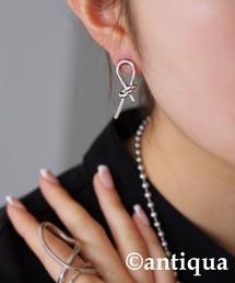 antiqua | リボンデザインピアス(ピアス（両耳用）)