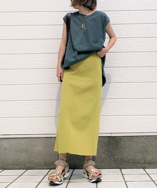 Q(キュー)の「ラウンドヘムハギフレンチT(Tシャツ/カットソー・レディース・ホワイト/ブラック/オリーブ・MEDIUM)」の10枚目の写真