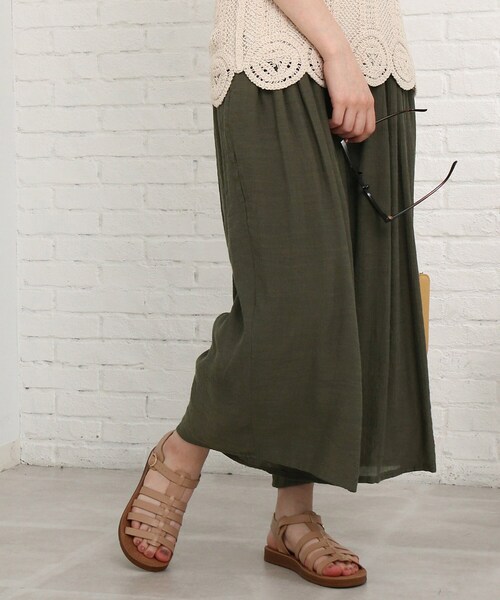 Cutie Blonde(キューティーブロンド)の「◆【洗濯機可/接触冷感/吸水速乾/UVカット】すそくるっスラブ調スカンツ(その他パンツ・レディース・ネイビー/カーキ/グリーン/ナチュラル/ピンク系/黄緑系/ブルー/ブラック・01/02/03)」の3枚目の写真