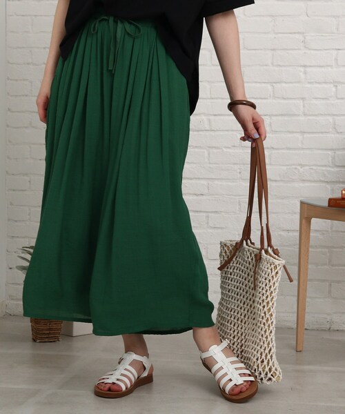 Cutie Blonde(キューティーブロンド)の「◆【洗濯機可/接触冷感/吸水速乾/UVカット】すそくるっスラブ調スカンツ(その他パンツ・レディース・ネイビー/カーキ/グリーン/ナチュラル/ピンク系/黄緑系/ブルー/ブラック・01/02/03)」の4枚目の写真