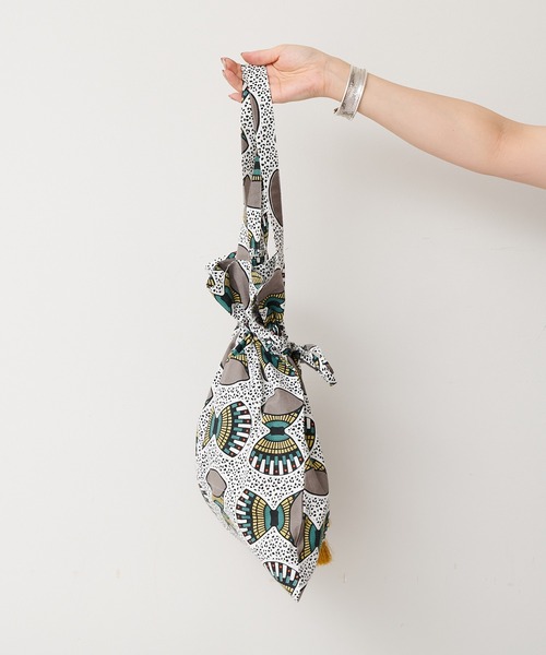 Pal collection（パルコレクション）の「アフリカ柄巾着バッグ（トートバッグ・レディース・カーキ/レッド/ホワイト・FREE）」の9枚目の写真