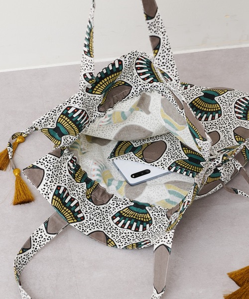 Pal collection（パルコレクション）の「アフリカ柄巾着バッグ（トートバッグ・レディース・カーキ/レッド/ホワイト・FREE）」の19枚目の写真