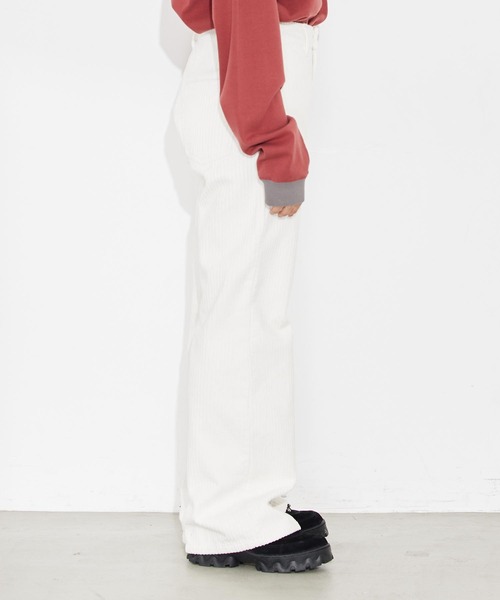 X-girl（エックスガール）の「CORDUROY LOOSE FLARE PANTS（その他パンツ・レディース・ホワイト/ブラック/ライトブルー・S/XS/M）」の4枚目の写真