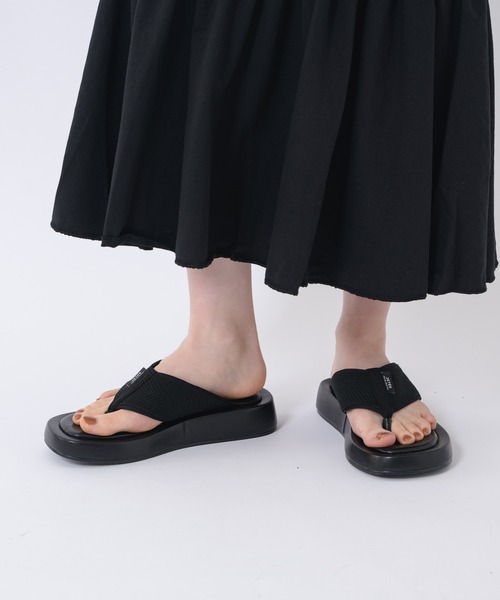 JETEE（ジュテ）の「JETEE tongsサンダル（サンダル・レディース・ブラック/アイボリー・MEDIUM/LARGE）」の15枚目の写真