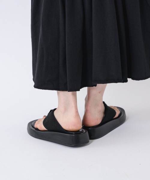 JETEE（ジュテ）の「JETEE tongsサンダル（サンダル・レディース・ブラック/アイボリー・MEDIUM/LARGE）」の5枚目の写真