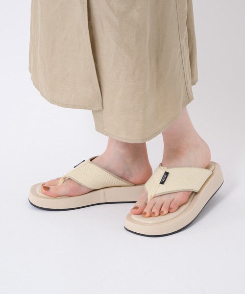 JETEE（ジュテ）の「JETEE tongsサンダル（サンダル・レディース・ブラック/アイボリー・MEDIUM/LARGE）」の13枚目の写真