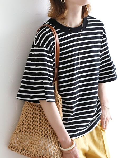 reca(レカ)の「袖タック入りボーダーTシャツ(Tシャツ/カットソー・レディース・ブラック/ホワイト/ブルー/ベージュ・FREE)」の3枚目の写真