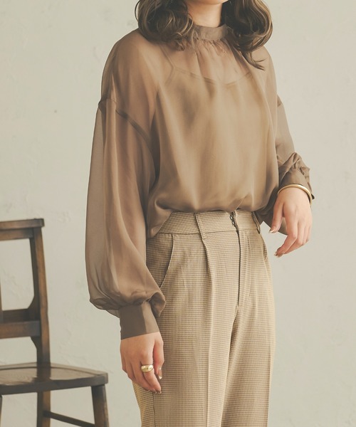 Ambre Neige（アンブルネージュ）の「2WAYシアーブラウス／【WEB/EC限定商品】（シャツ/ブラウス・レディース・ブラック/ベージュ/アイボリー/モカ・FREE）」の15枚目の写真