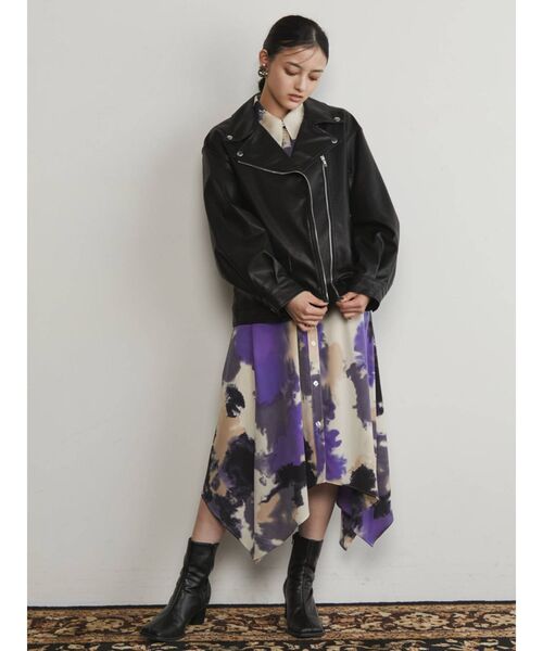 MURUA(ムルーア)の「【WEB限定 ITEM】アートプリントシャツワンピース(ワンピース・レディース・パープル/カーキ・FREE)」の7枚目の写真