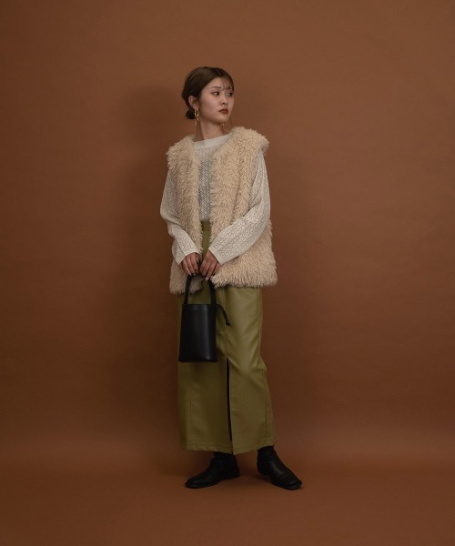 I_am(アイアム)の「poodle fur midi vest(ベスト・レディース・アイボリー/ブラウン・FREE)」の15枚目の写真
