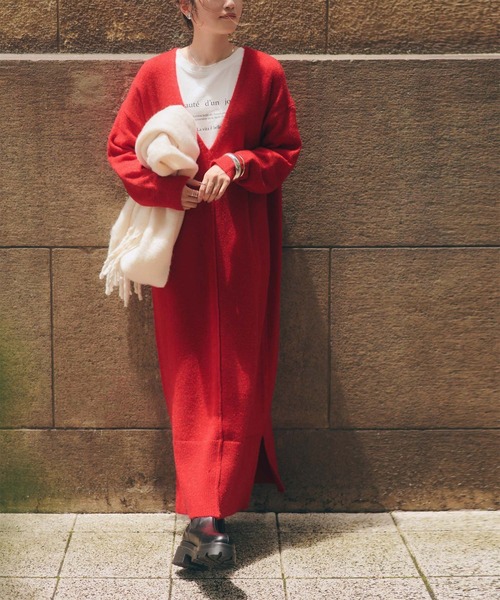 titivate（ティティベイト）の「深Vﾈｯｸﾆｯﾄﾜﾝﾋﾟｰｽ（ワンピース・レディース・ブラック/ブラウン/レッド/グレー/グリーン/アイボリー/ピンク・S/M）」の7枚目の写真