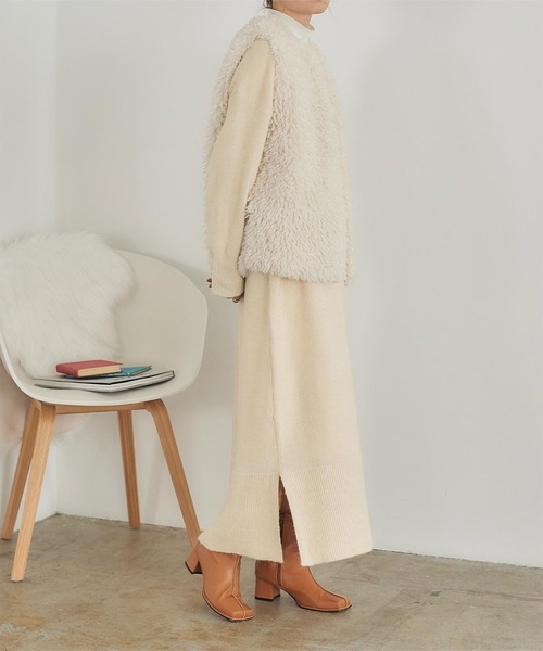 titivate（ティティベイト）の「深Vﾈｯｸﾆｯﾄﾜﾝﾋﾟｰｽ（ワンピース・レディース・ブラック/ブラウン/レッド/グレー/グリーン/アイボリー/ピンク・S/M）」の2枚目の写真